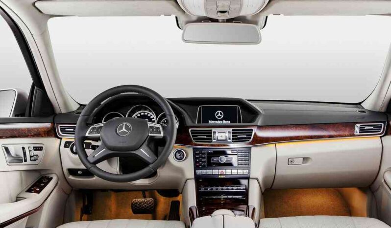 Mercedes-Benz E-class 2016 ممتلئ